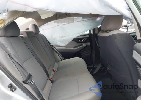 2021 Subaru Legacy Premium z USA, uszkodzony, nr VIN 4S3BWAF6XM3012573